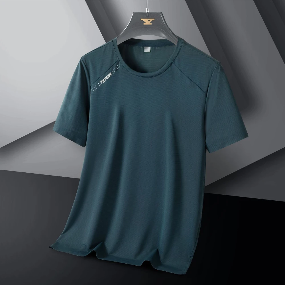 2026 Summer Men Running T-Shirts Lightweight Compression Shirt Breathable Fabric Gym Outdoor Activities All Weather Durability