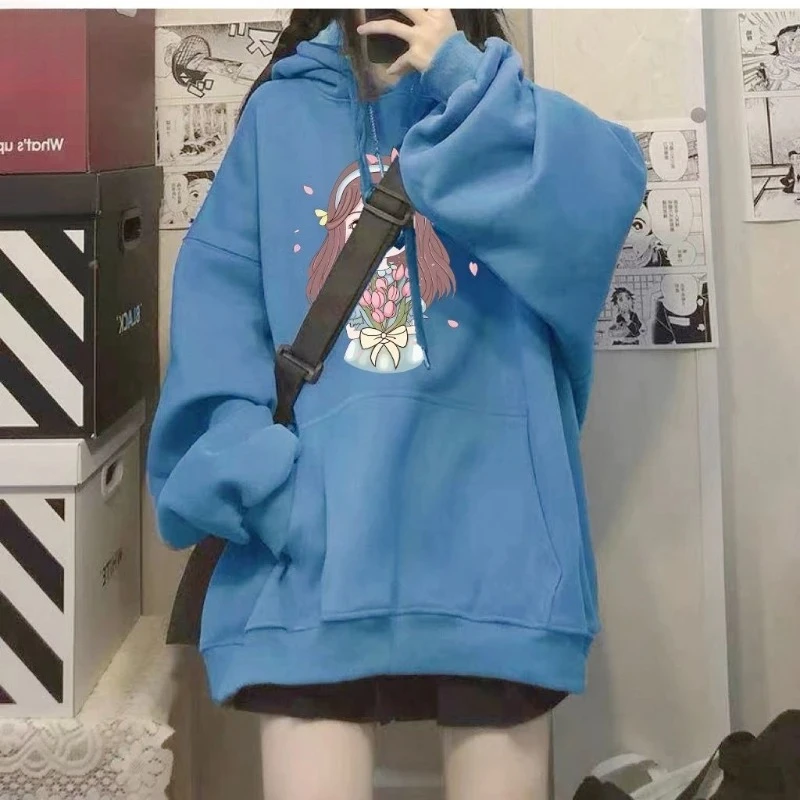 

Новинка 2026: Женская ярко-синяя толстовка оверсайз — Модный повседневный пуловер с длинным рукавом и графическим принтом «Милая аниме-девушка с цветами»