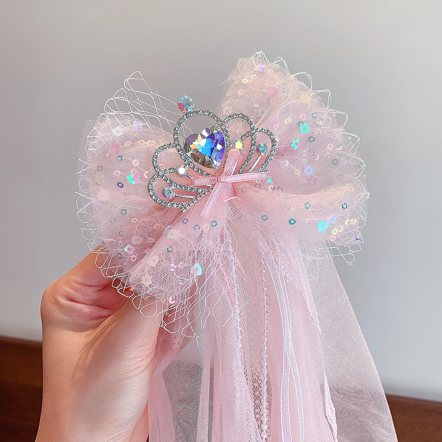2026 New Pink Princess Hair Barrettes Flowing Tulle Veil Rhinestone Decor No Hurt Hair Clip for Toddler Girls Birthday Gift