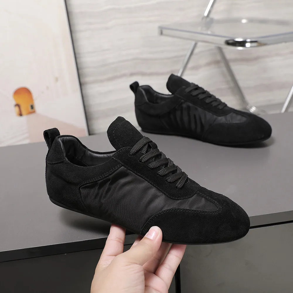 Trendy Men Retro German Trainer Shoes Lace‑Up Soft Flat Sole Minimalist Street‑style Casual Sneakers