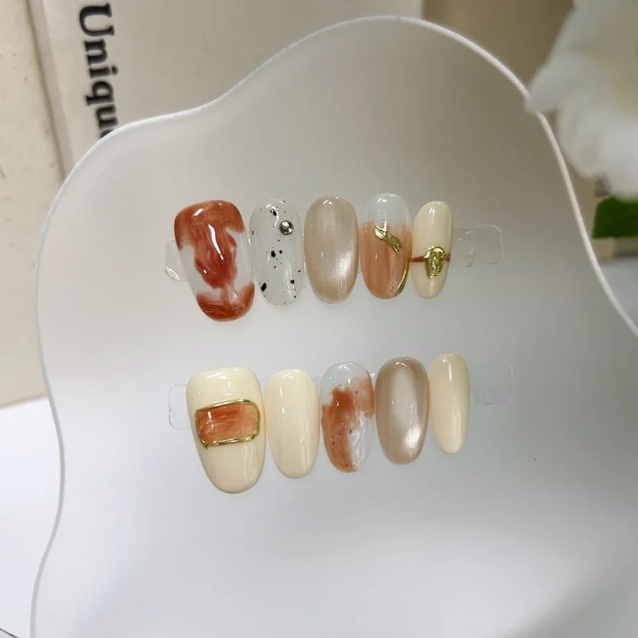 

10PCS Unique Amber Gradient Short Oval Handmade Press on Nails Ins Style Cat Eye Glossy Wearable False Nails Golden Pattern Tips