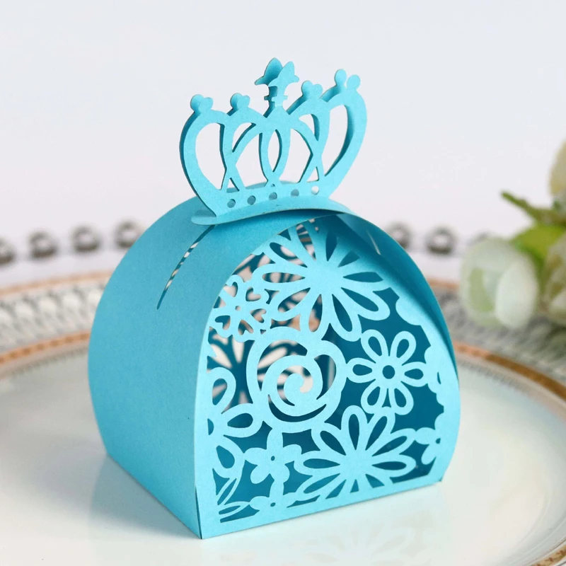 Wholesale Crown Candy Box Hollow Out Flower Candy Chocolate Boxes Paper Children Candies Box Wedding Party Baby Shower Favor