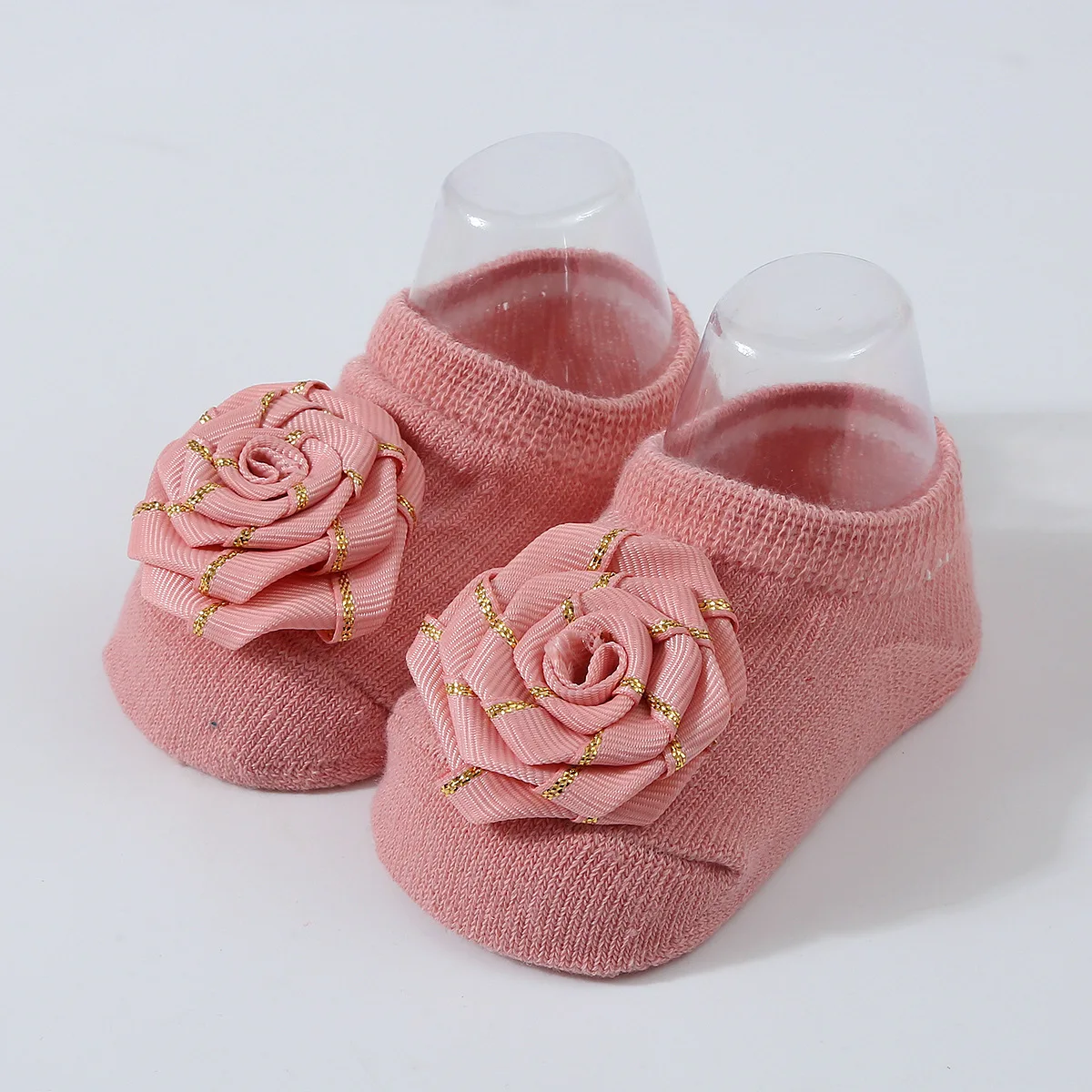 Chaussettes antidérapantes à fleurs côtelées faites à la main pour nouveau-né, chaussettes de pré-marche douces de couleur unie pour bébé fille, jolies chaussettes tricotées avec bandeau