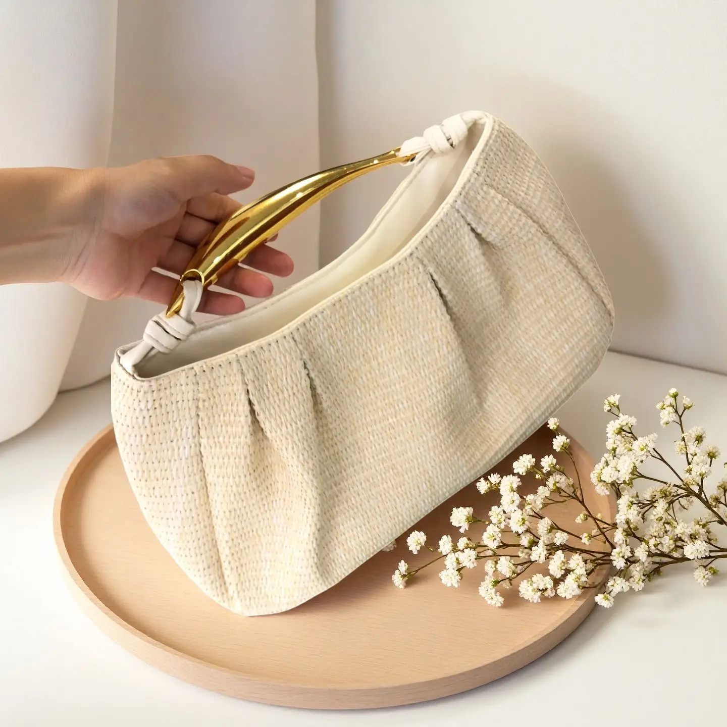 

New Style Women's Straw Handbag Pleated Design Zipper Inner Pocket Vacation Style Casual And Versatile Handbag