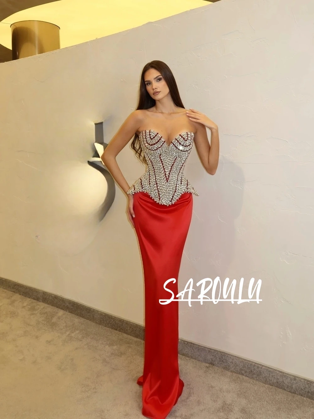

Luxury Crystal-Encrusted Red Satin Evening Gown Formal Bodycon High-end Prom Dress Customized New Arrival Cocktail Party Wear