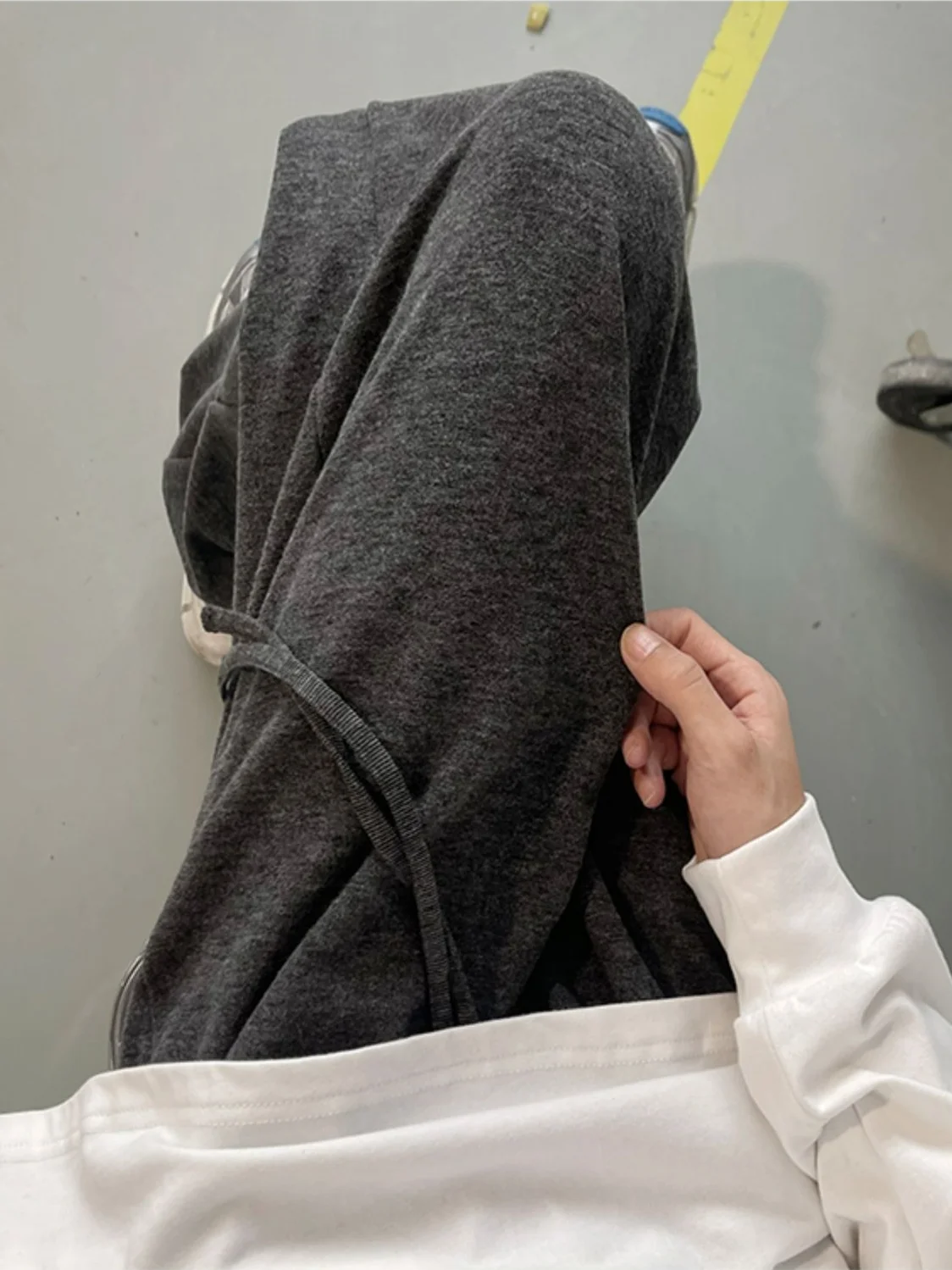 السراويل المخملية الدافئة الأرز الدبق للنساء الخريف والشتاء السراويل الجديدة مستقيمة الساق، السراويل الطلاب عارضة