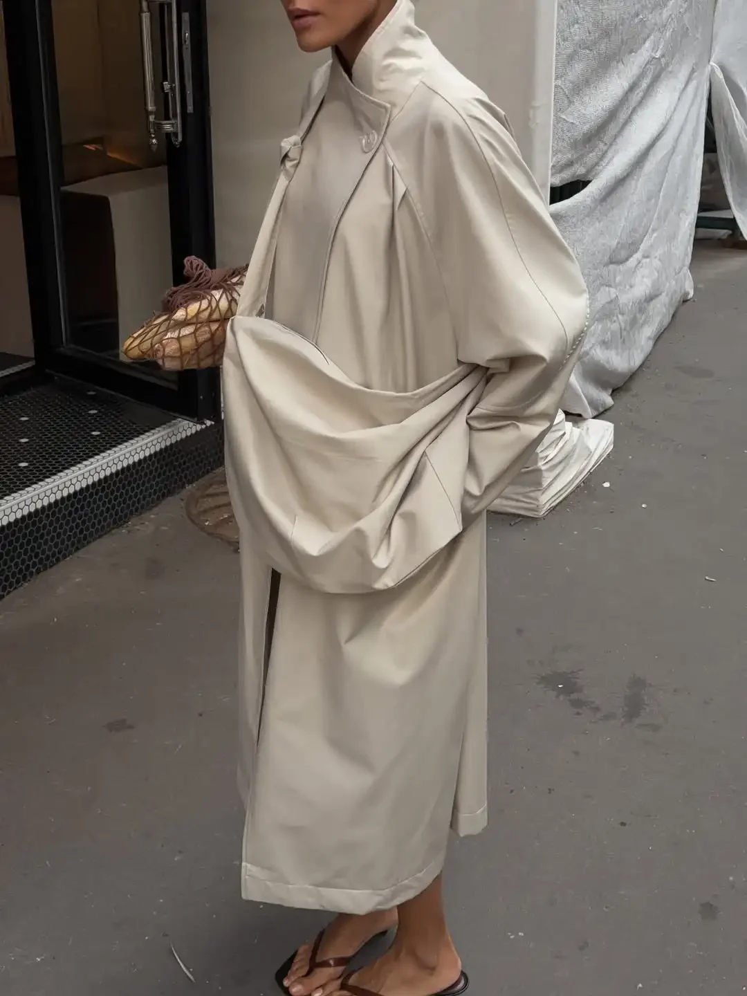Off‑white Stand Collar Long Trench Jacket Oversized Loose Drop‑shoulder Casual Windbreaker Women Autumn Daily Commuter Outerwear