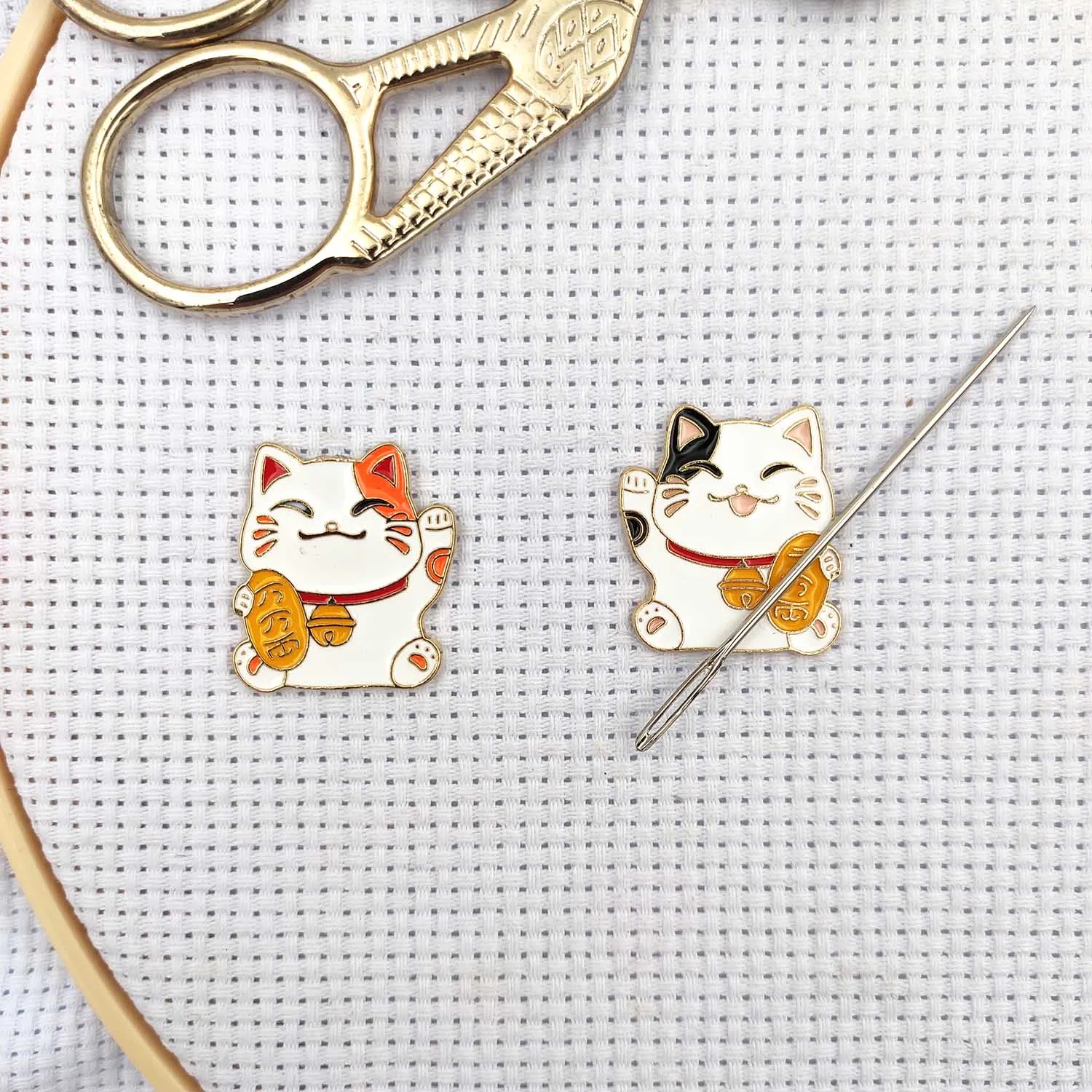 Fortune Cats Magnetic Needle Minders for Cross Stitch Set Sewing Magnet Needle Keeper Finder Embroidery Accessories Needle Nanny