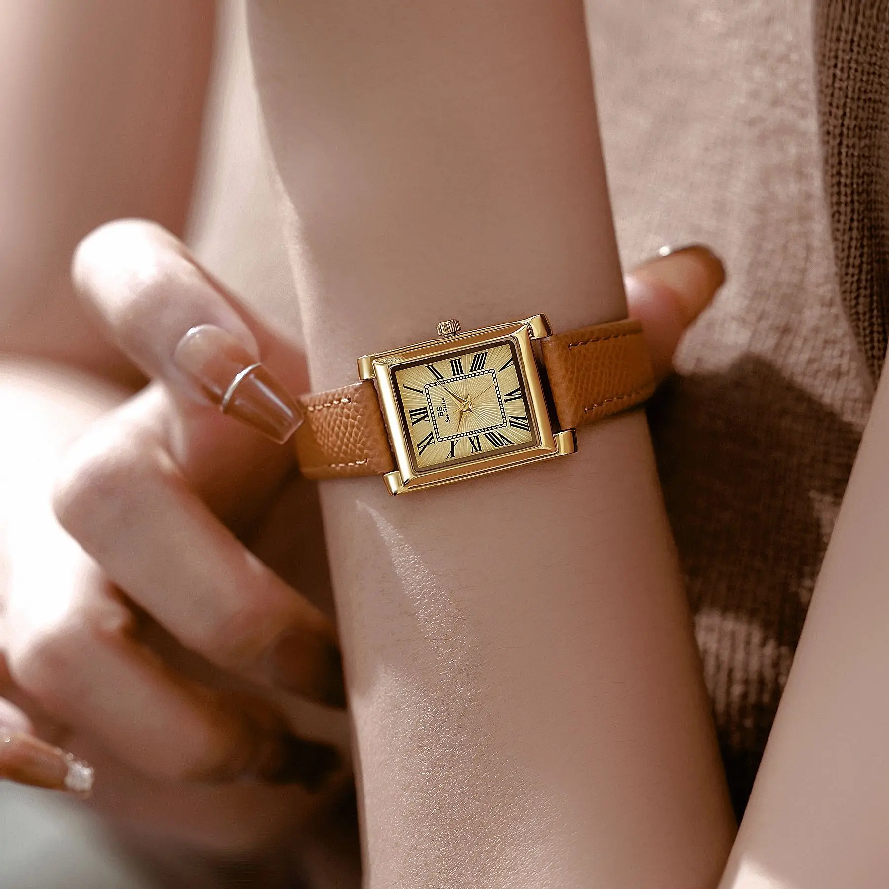 2025 NOWE Zegarki Damskie Kwadratowa Tarcza z Cyframi Rzymskimi Zegarek Kwarcowy Minimalistyczny Ekskluzywny Skórzany Pasek Damski Zegarek na Rękę