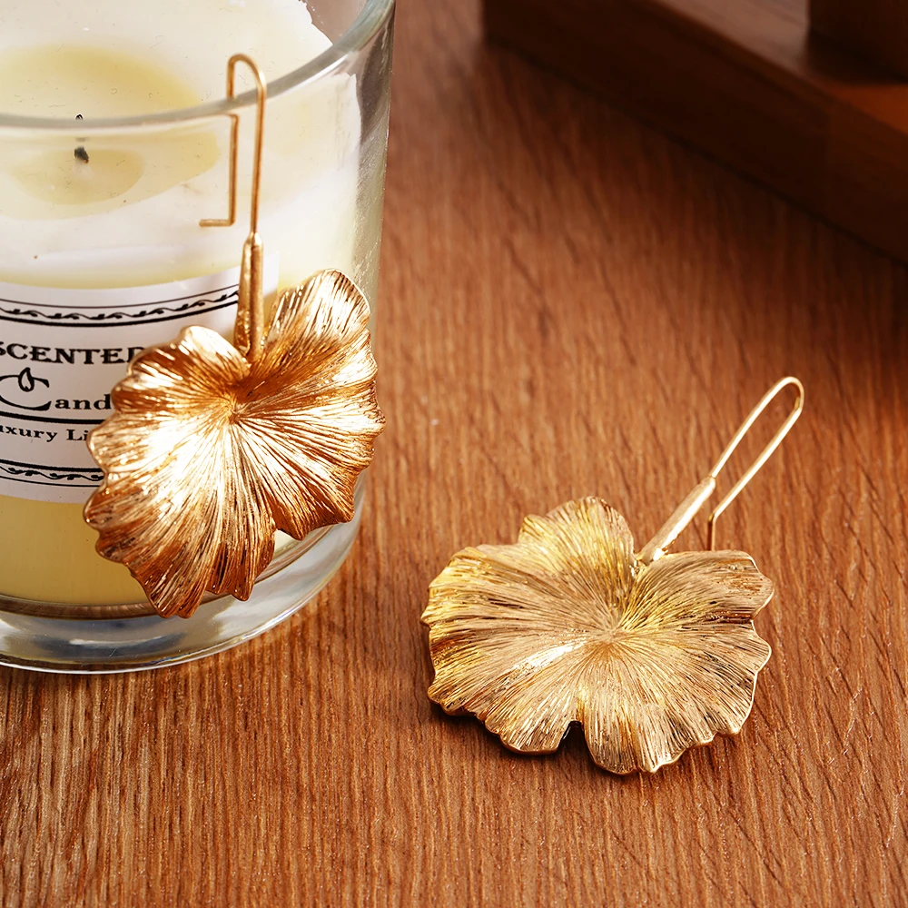 

Geometric Dangle Ginkgo Leaf Earrings Hooks Alloy Texture Exaggerated Personalized Fashion Trending Ear Hooks Women