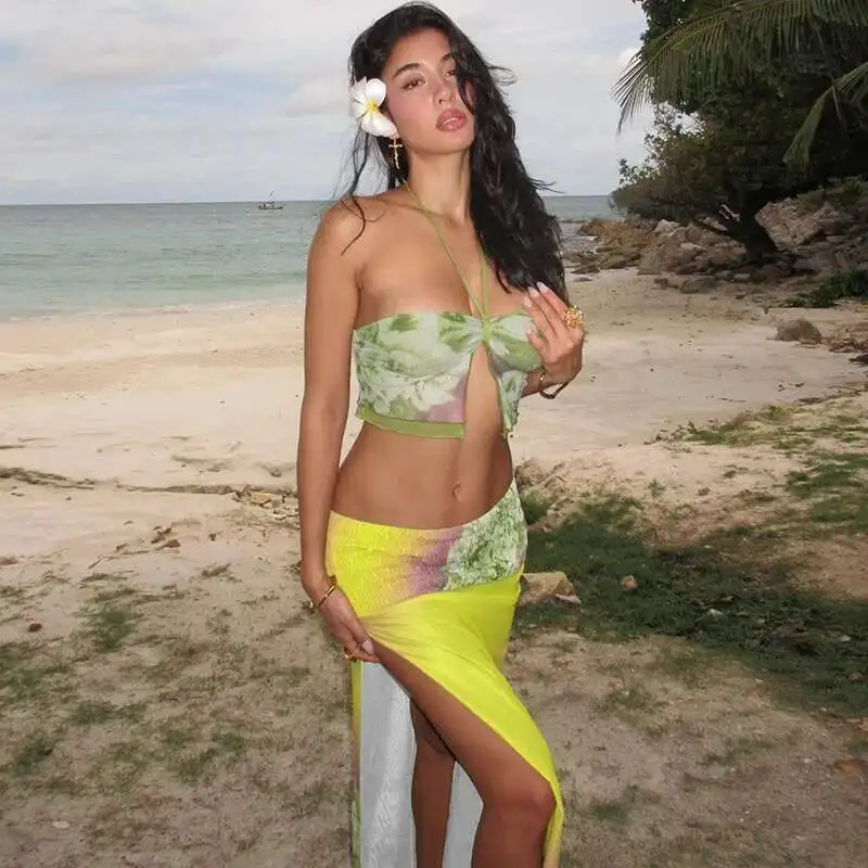 

Сексуальный комплект из двух предметов с цветочным принтом: топ-халтер и юбка, облегающий крой, летний наряд для женщин.