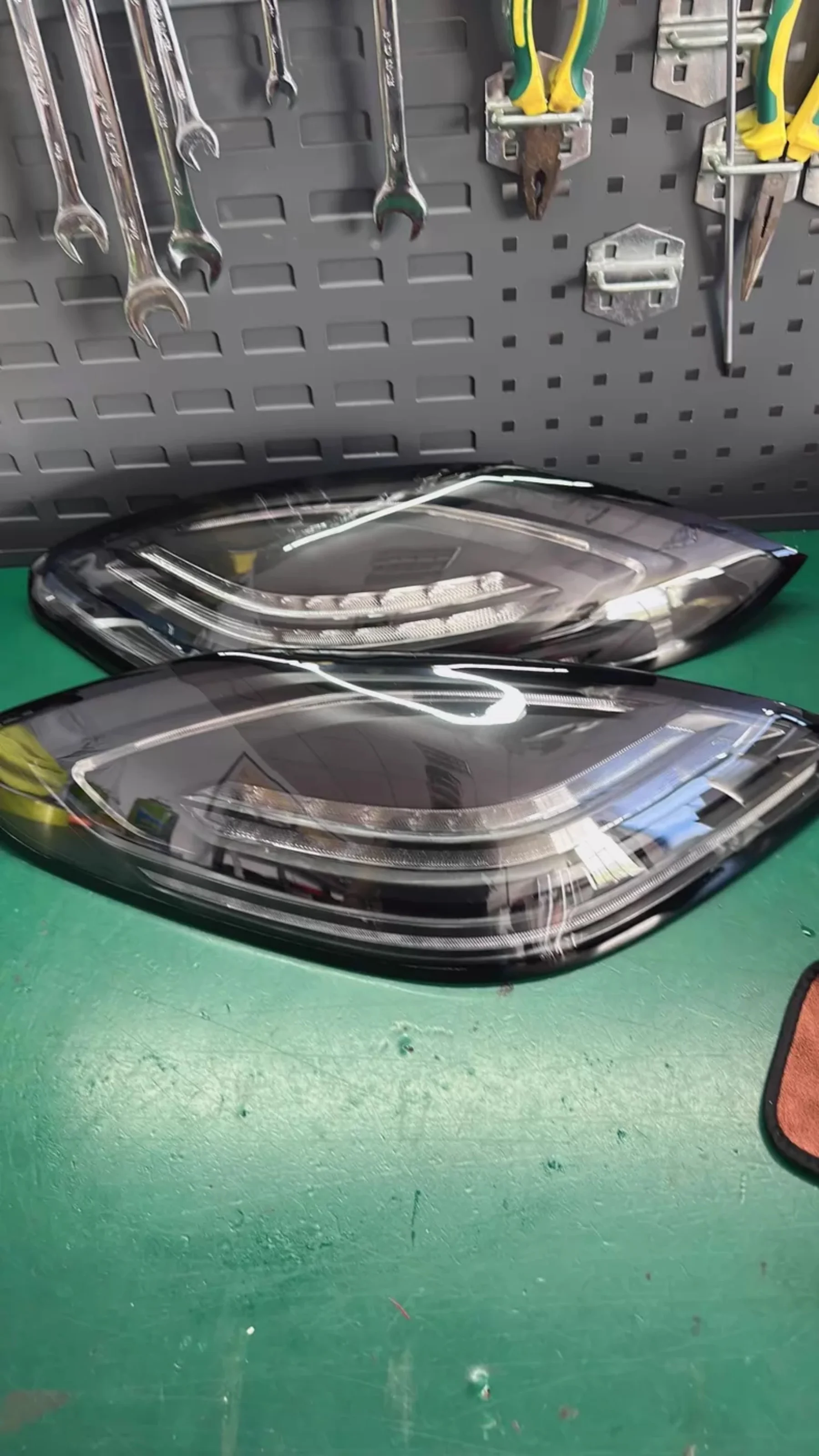 

Car LED Tail Light for Porsche Panamera 970 modified taillight Brake Driving Reversing Lamp Turn Signal