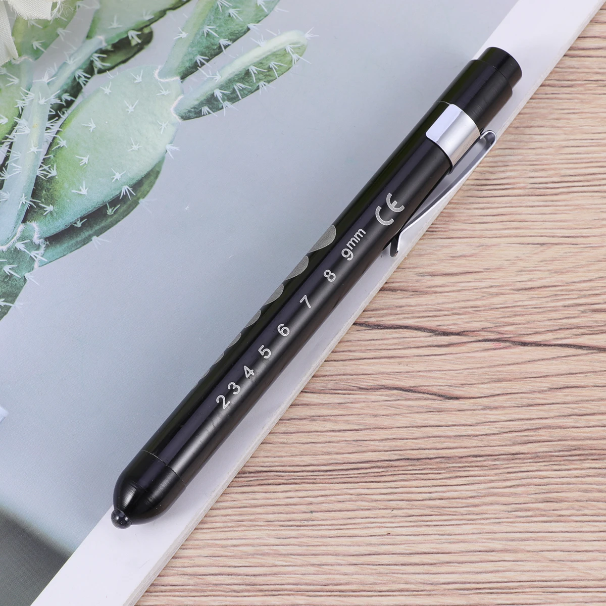 Medical Surgical LED Black Emergency Emt Clip Bright Clear Light Push Button on Off Long Use Time Surgical Pen Light