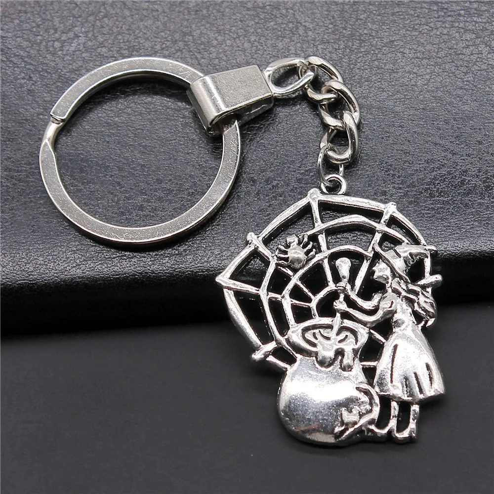 New Fashion Men Keychain DIY Metal Holder Chain Antique Silver Color 40x33mm Poisonous Spider Cobweb Sorcery Witch Pendant Gift