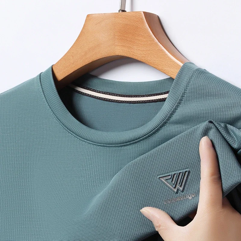 2026 Men\'s New Summer Embroidered Round Neck Short Sleeved T-shirt Casual Fashion Breathable Comfortable Top