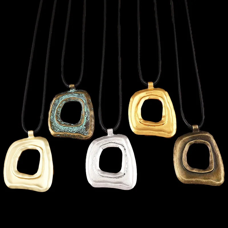 1 x Gold Color Long Gold Chain With A Chic Irregular Pendant Necklace For Women Exquisite Gift Jewelry