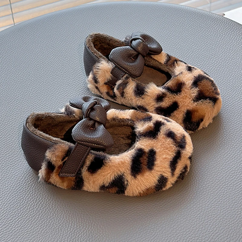 

Зимние сапоги из искусственного меха для девочек, толстая теплая плюшевая хлопковая обувь, трендовая модная детская хлопковая обувь с леопардовым принтом, зимняя обувь принцессы