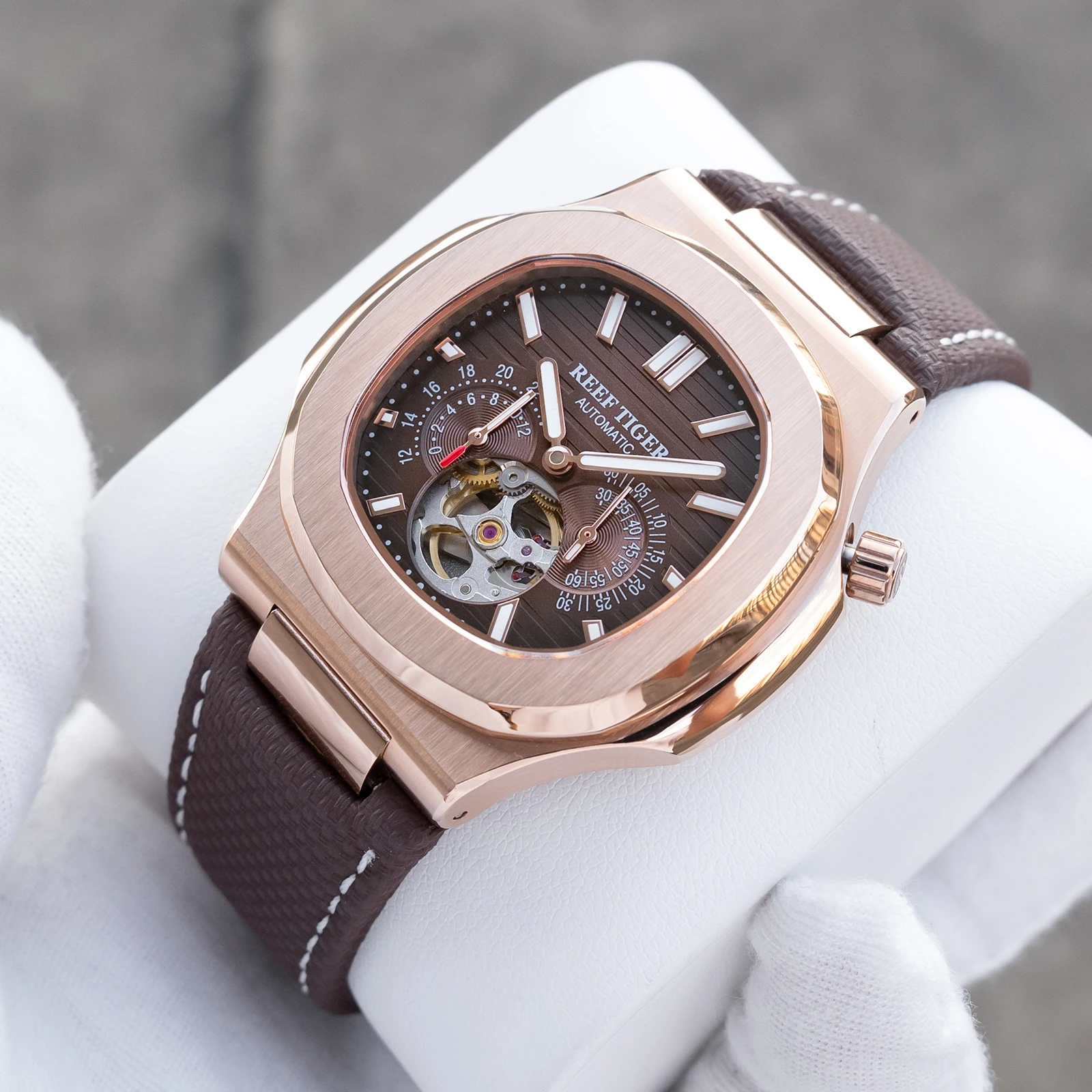 

OBLVLO Men Automatic Watch 44mm Mechanical Wristwatch 50m Waterproof Sapphire Luminous Skeleton Dial Crystal Bezel