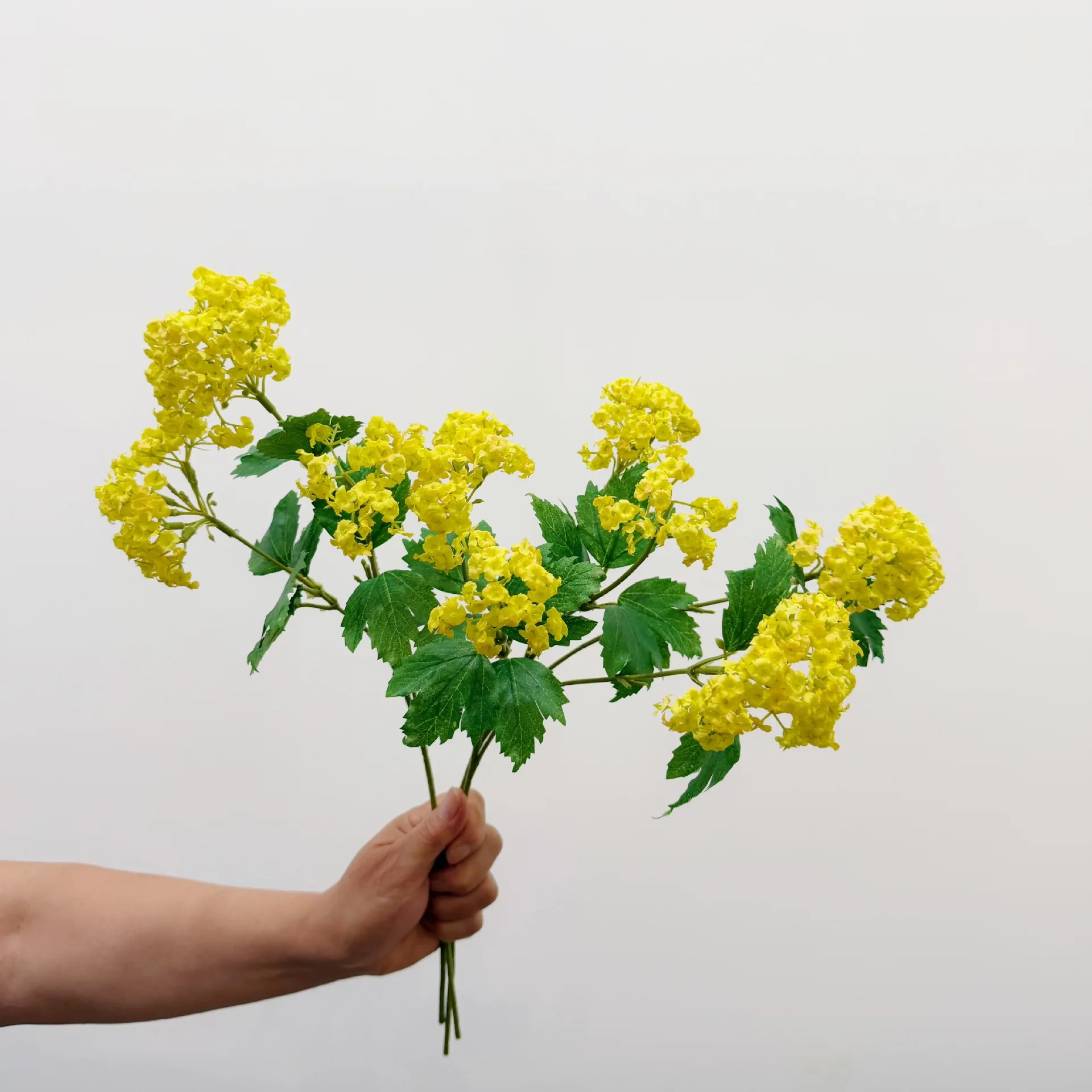 4 Stück Künstliche 3-köpfige Weiße Schneeball-Hortensien Hochzeitsdekoration Hintergrund Blumen Brautstrauß Heimdekoration Fotografie-Requisiten – Detail 14