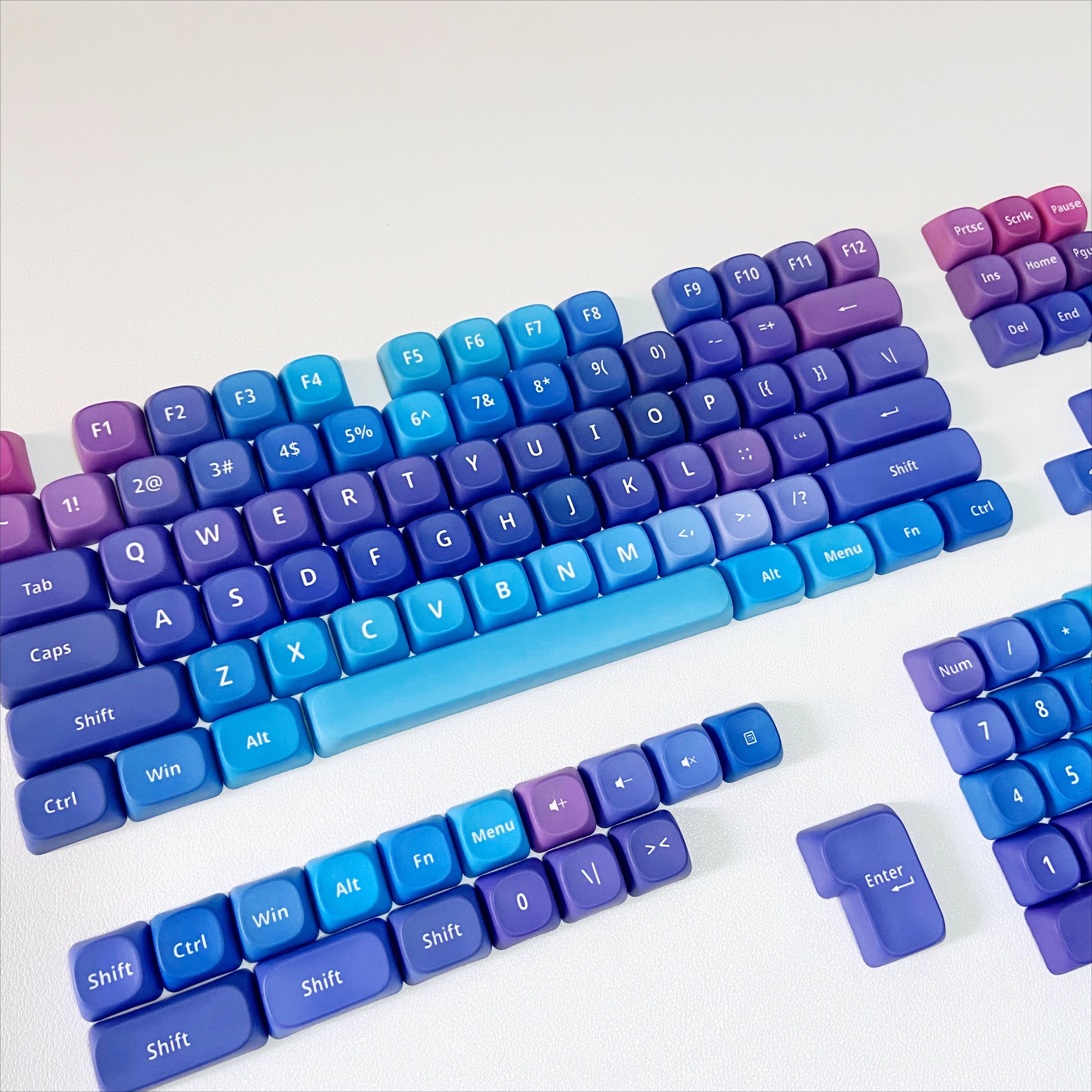 

Purple Glitter Keycaps for Mechanical Keyboards MOA PBT Rainbow Macarons Key Caps DIY Gaming Keyboard 60 70 80 90 100 Layout