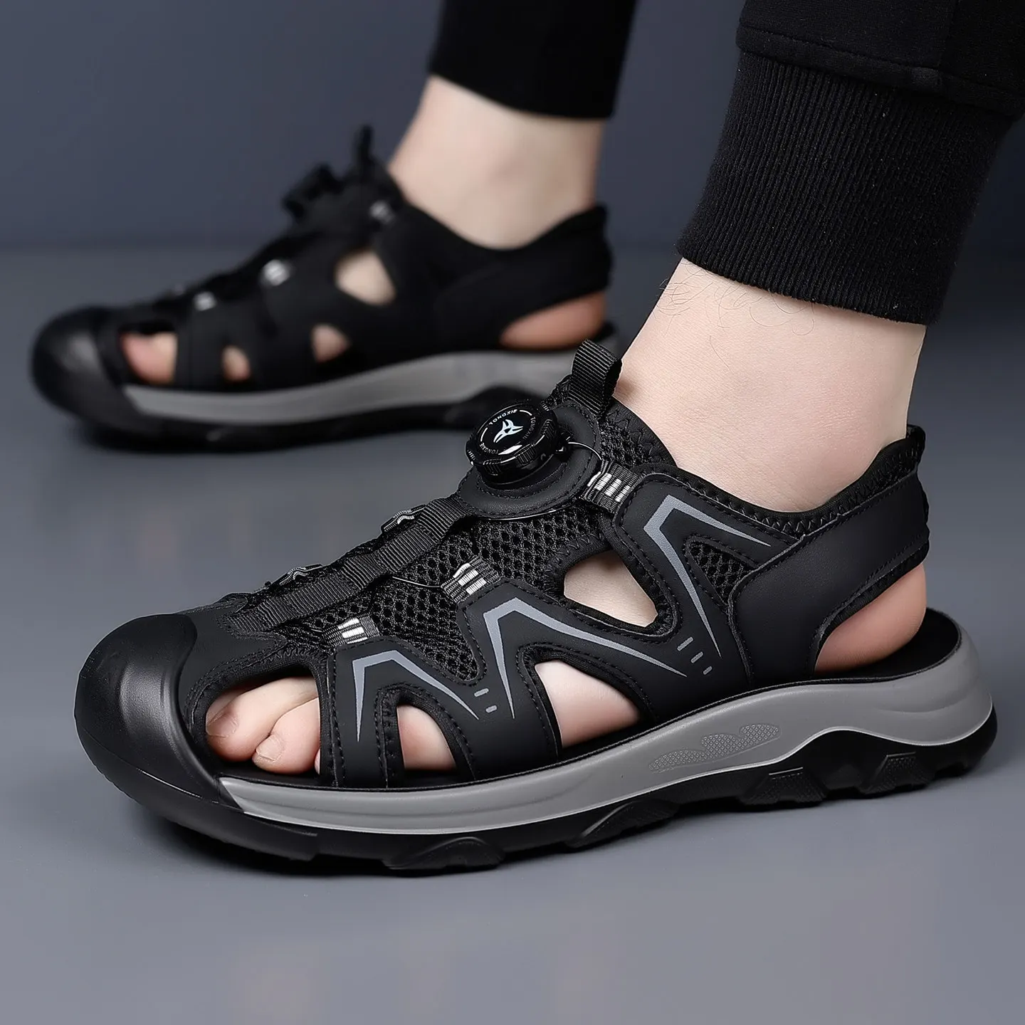 

Baotou Men's Sandals Summer Breathable Non-slip Soft-soled Outdoor Beach Shoes 2026 New Driving Casual Shoes Wading