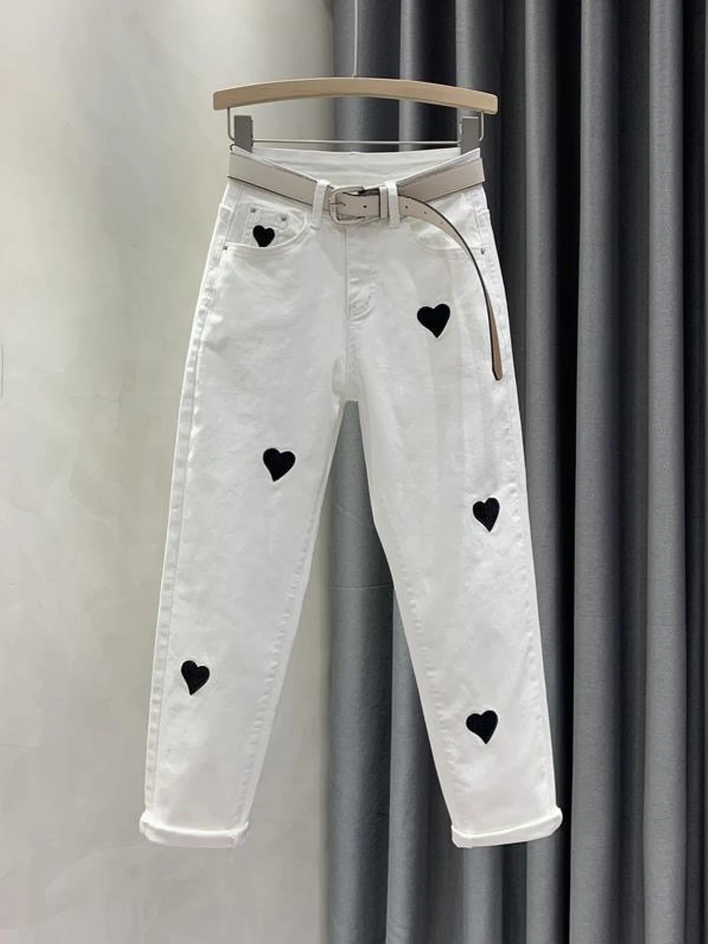 

Washed American Embroidered Heart Denim Jeans Women's High Waist Elastic Slimming Nine Point Small Foot Pants Summer New Style