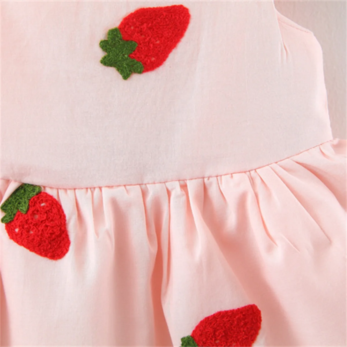 Summer New Children\'s Dress Cute Strawberry Embroidery Korean Edition Solid Color Sleeveless Dress for Girls