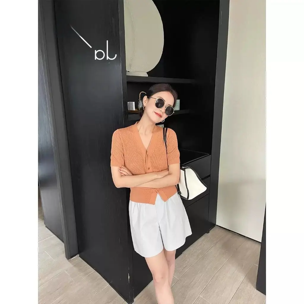 

Women's Hollow V-neck Ice Silk Knitted Cardigan Short-Sleeved Slimming Cardigan Summer Tight Waist Sunscreen Top