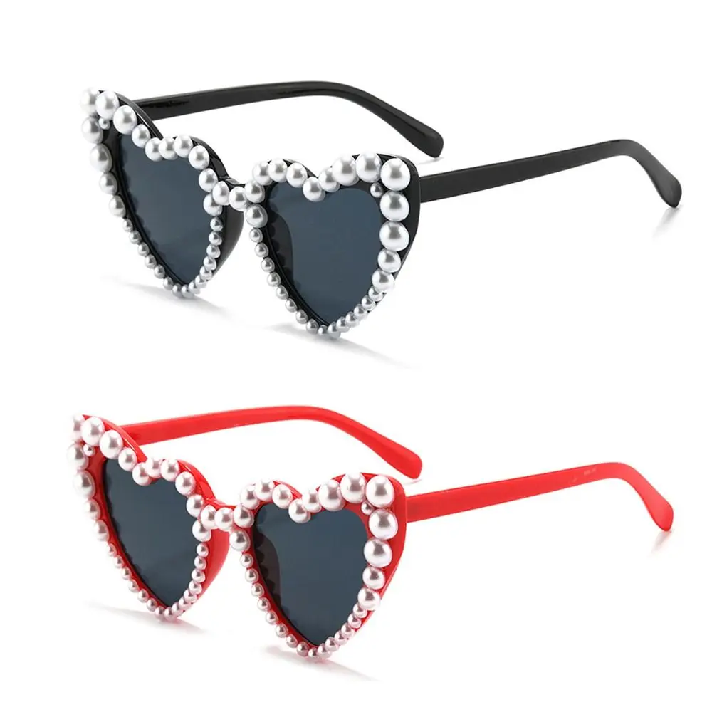 Sweet Heart-shaped Frame Pearl Decoration Sunglasses Travel Sun-Protective Black Shades Glasses Bride Eyewear Outdoor