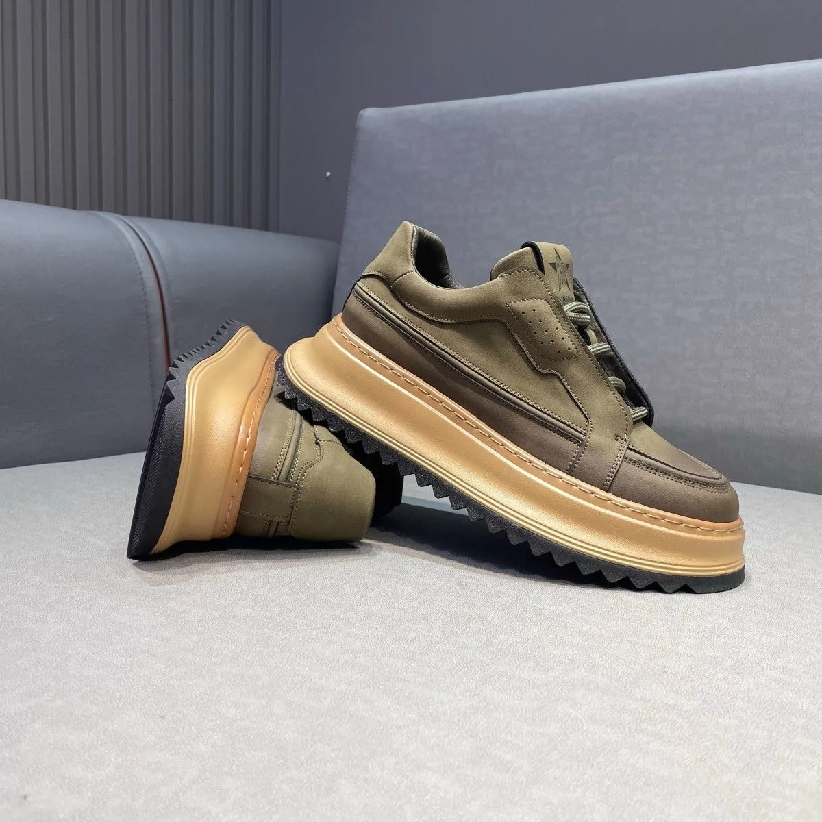 

Athletic Shoe for Men 2025 New Man Sneakers Spring Casual Mens Tennis Fashion Anti Slip Outdoor Man Mesh Sports Footwear Fashion