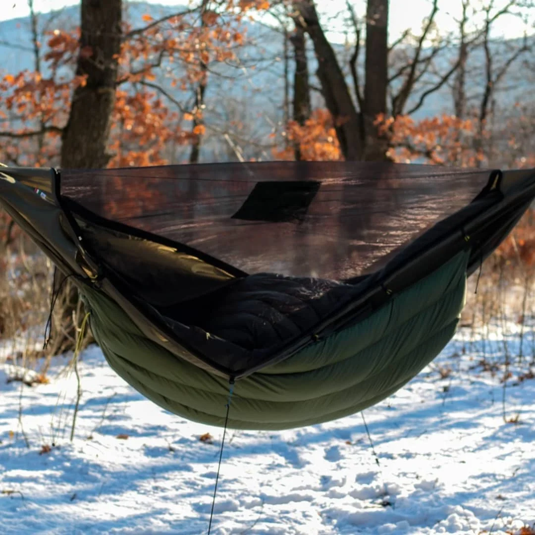 أراجيح شتوية للتخييم في الهواء الطلق والسفر معزولة تحت لحاف مع أكياس نوم معزولة من مادة النايلون