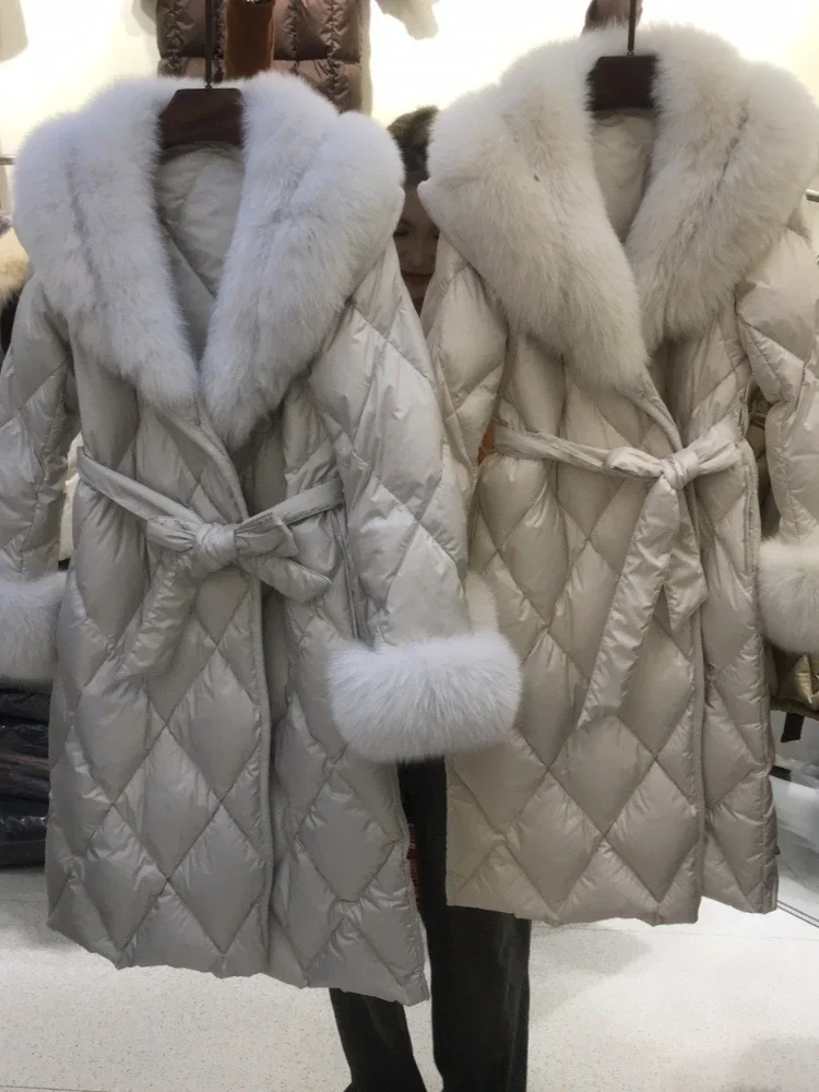 MENINA ホットセール パーカー パファージャケット 女性ファッション 新作 冬服 レディース ロング 厚手 暖かい 本物のフォックスファー ホワイトグースダウンコート