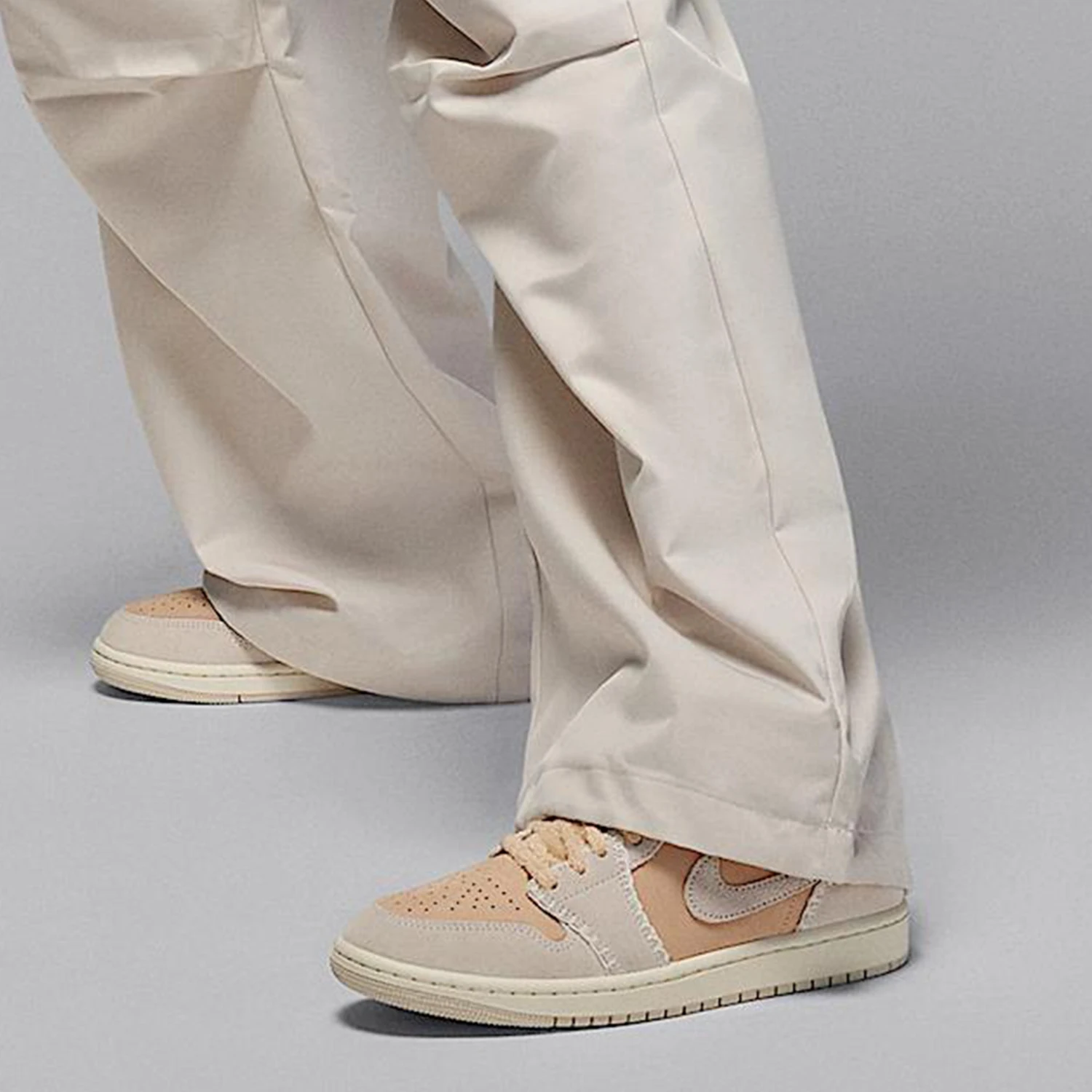 

Оригинальные женские баскетбольные кроссовки Nike JORDAN средней высоты с шнуровкой, износостойкие, амортизирующие, модель HV4269-200.