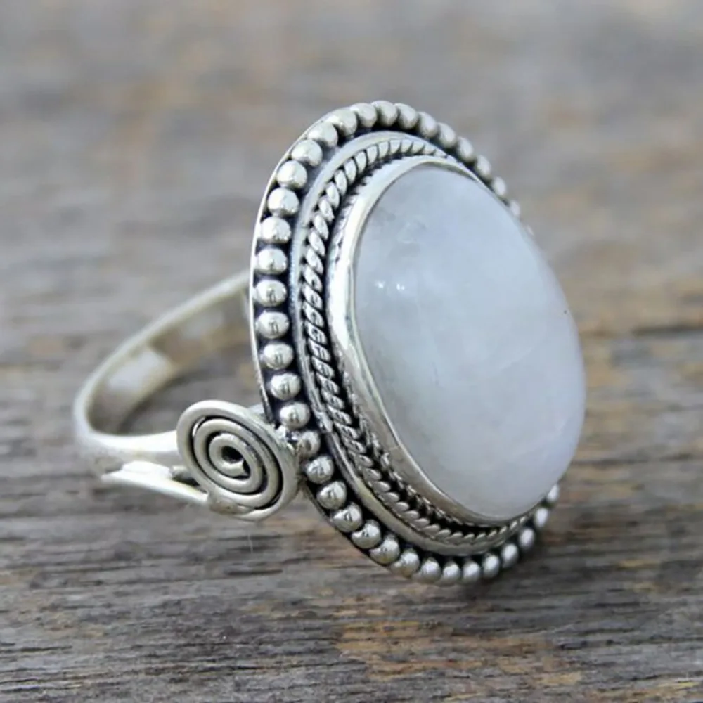 Retro Temperament Oval Wheat Ear Pattern Chiseling Spiral Totem Inlaid Moonstone Rings Women's Classic Anniversary Gifts Jewelry