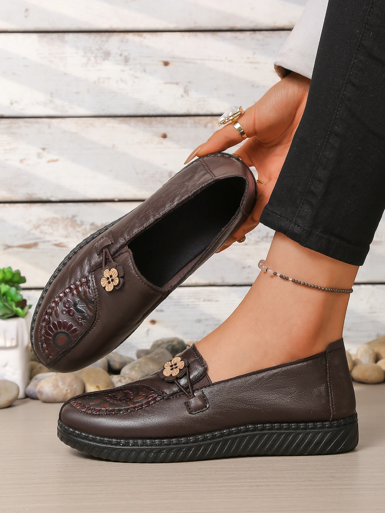 Damen-Loafer mit chinesischem Knoten, Slipper mit Blumenmuster, bequeme, rutschfeste PU-Sohle, lässige Alltagsschuhe für ältere Mütter – Detail 5