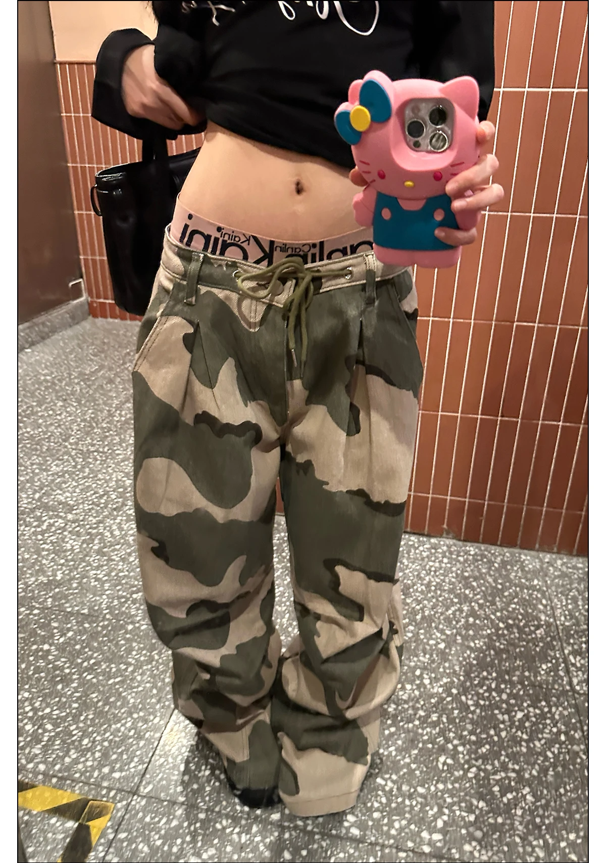 

Женские камуфляжные брюки-карго, мешковатые брюки с изогнутыми ножами, Harajuku Y2k, винтажные брюки большого размера в японском стиле 2000-х годов, одежда 2025 г.