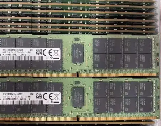 

1pcs for M393A8G40AB2-CVF 64G 2RX4 DDR4 2933Y REG RDIMM server memory