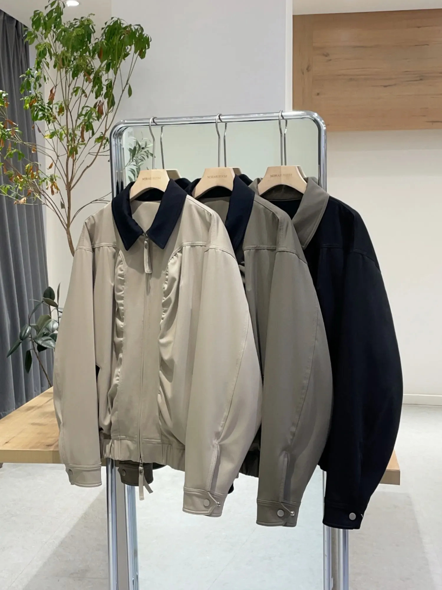 

Noxula Authentic Brand Soft Folded Jaet Outerwear for Women Spring 2025 Polyester Blend Long Sve Zipper Closure