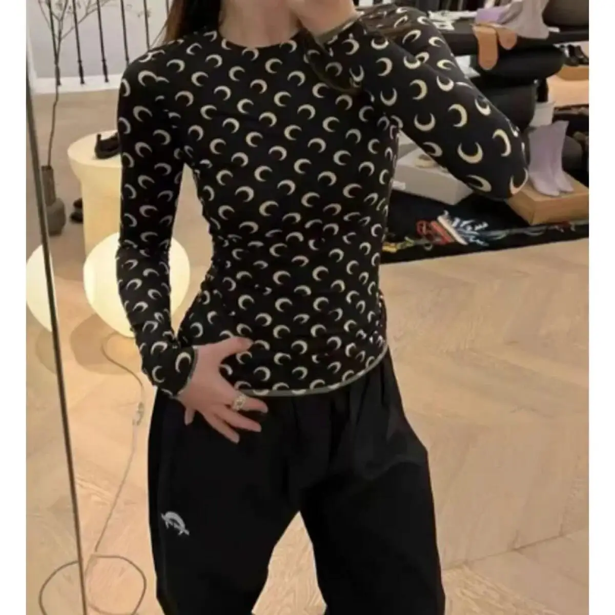 Ice Silk Elastic Round Neck Versatile Top Moon Print Long Sleeved Basic Shirt T-Shirt Women's Underwear Sunscreen Fashion Casual