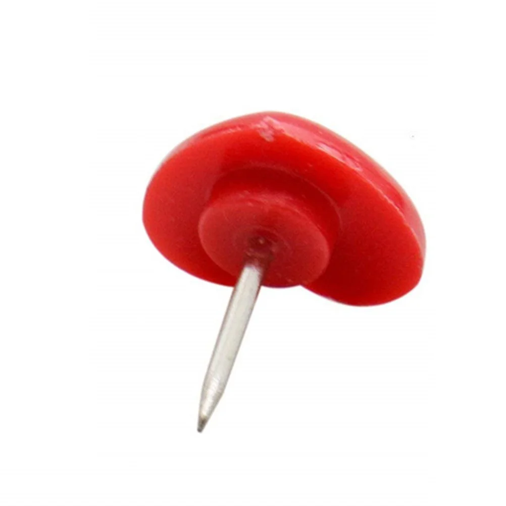100 szt. plastikowych pinezek w kształcie serca do map, kalendarzy, tras podróży, biura, szkoły, tablic ogłoszeń.