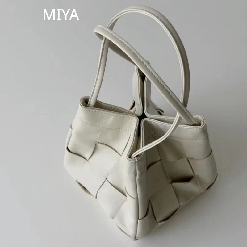 Bolsas de cubo de cuero de vaca con textura para mujer, bolso de cesta de verduras portátil, Bolso pequeño de mensajero, bolso femenino de cuero de alta calidad, nuevo