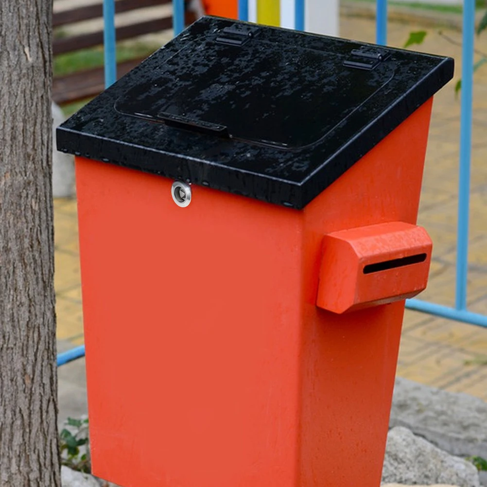 

1Set Garbage Can Lock Sturdy Triangular Key Design Trashcan Lock for Outdoor Waste Bin Security Triangular Security Key