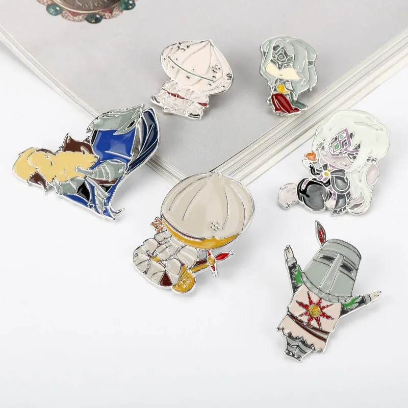 Juego Dark Souls 3 personaje de dibujos animados broche esmaltado sol Caballero cebolla insignia de Metal Pin Cosplay accesorios de joyería regalos