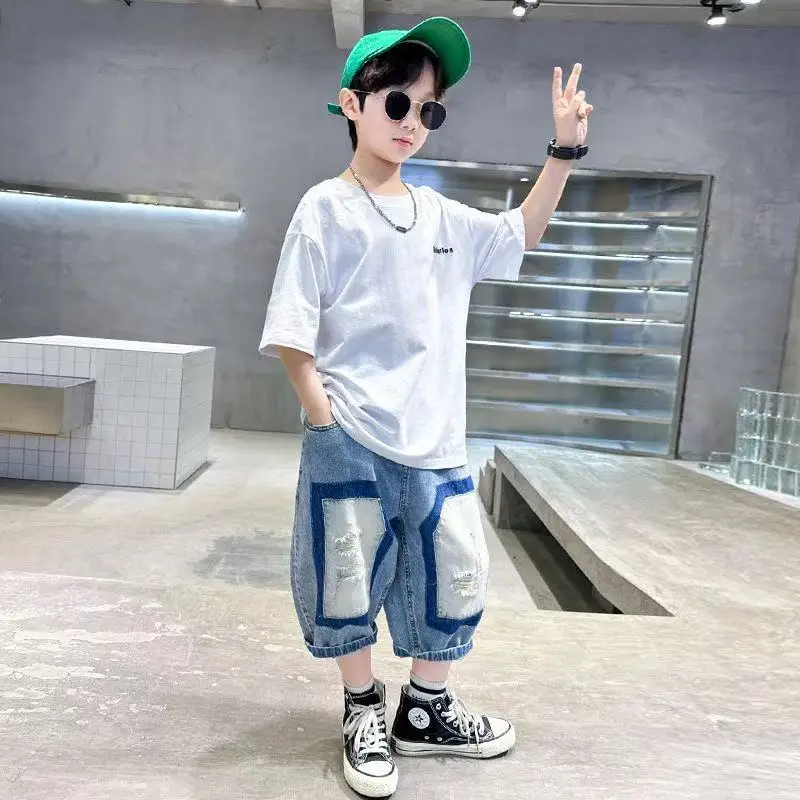 Celana Pendek Denim Anak-anak 4-14 Tahun 2026 Celana Pendek Tipis Anak Laki-laki Baru Celana Jeans Robek Musim Panas Celana Musim Panas Remaja Laki-laki Kasual