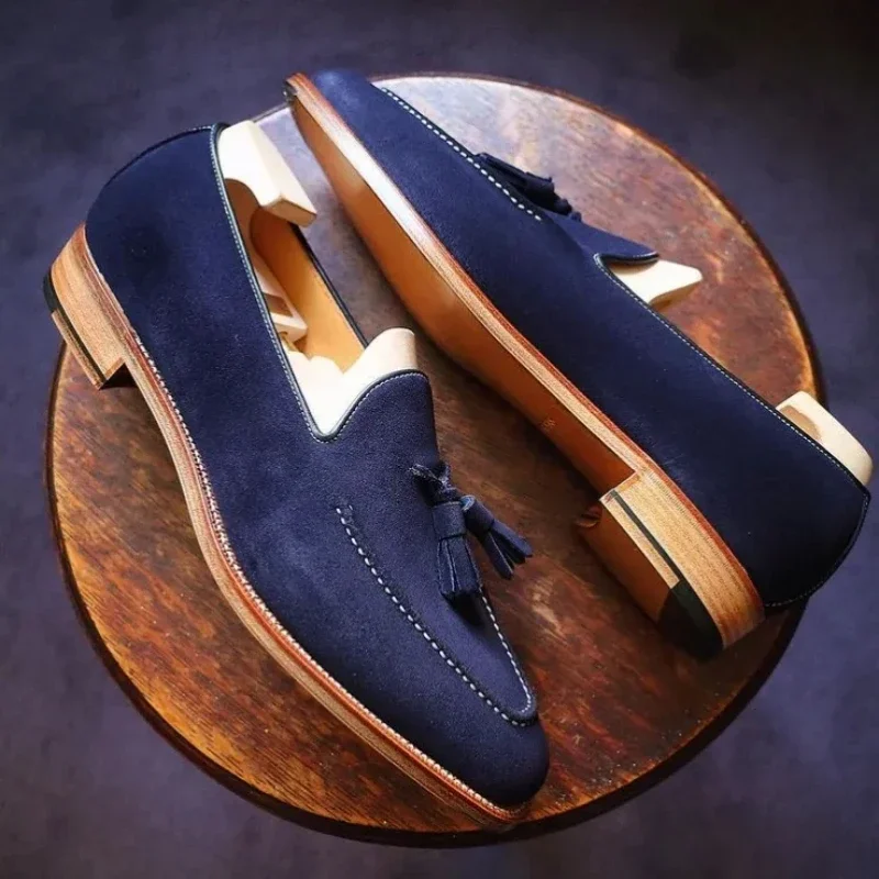New Loafers Casual Shoes Flock Brown Breathable Slip-On Tassels Spring Men Shoes Size 38-47 Zapatos De Hombre