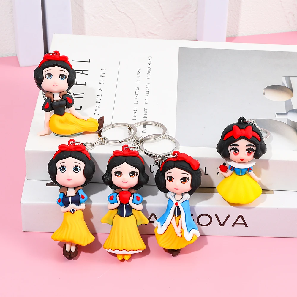 5 قطعة سلسلة مفاتيح سنو وايت حلوة وجميلة سلسلة مفاتيح سيارة لطيفة ومثيرة للاهتمام حقيبة تزيين شخصية مع