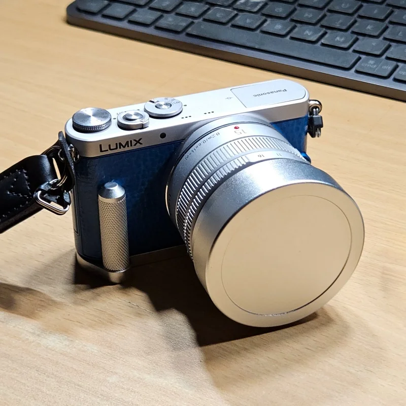 Untuk Panasonic LUMIX G LEICA DG SUMMILUX 15Mm F1.7 ASPH Bayonet Metal Square Len Hood Dilengkapi dengan Tutup Logam