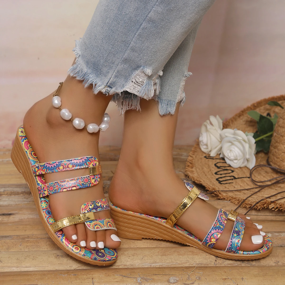 Vrouwen Wiggen Slippers Zomer Platform Hoge Hakken Schoenen Ronde Neus Comfortabele Slippers Outdoor Strand Luxe Sandalen Slides Vrouwen