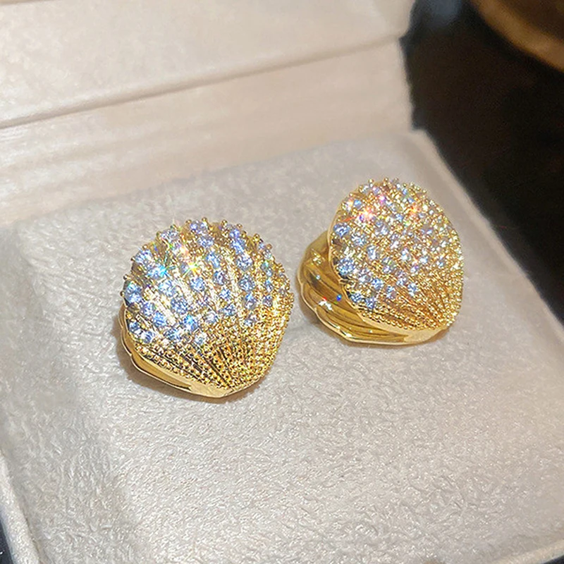 Huitan Bling Bling Shell-shaped Earrings for Women Ear Piercing Novel Earrings Wedding Party Exquisite Gift Trendy Jewelry