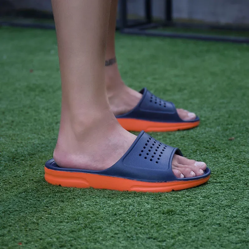Men's footwear Man Hollow Flat Bath Soft Slippers Summer Indoor & Outdoor Slippers sapato masculino Male Flip-Flop